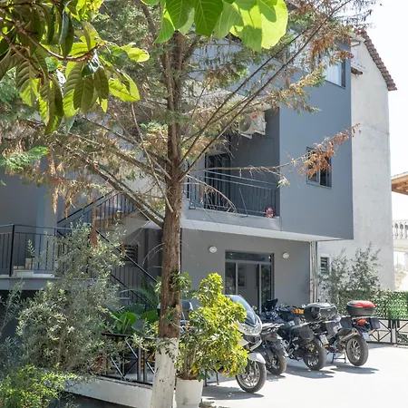 Sunny Side Σαράντα